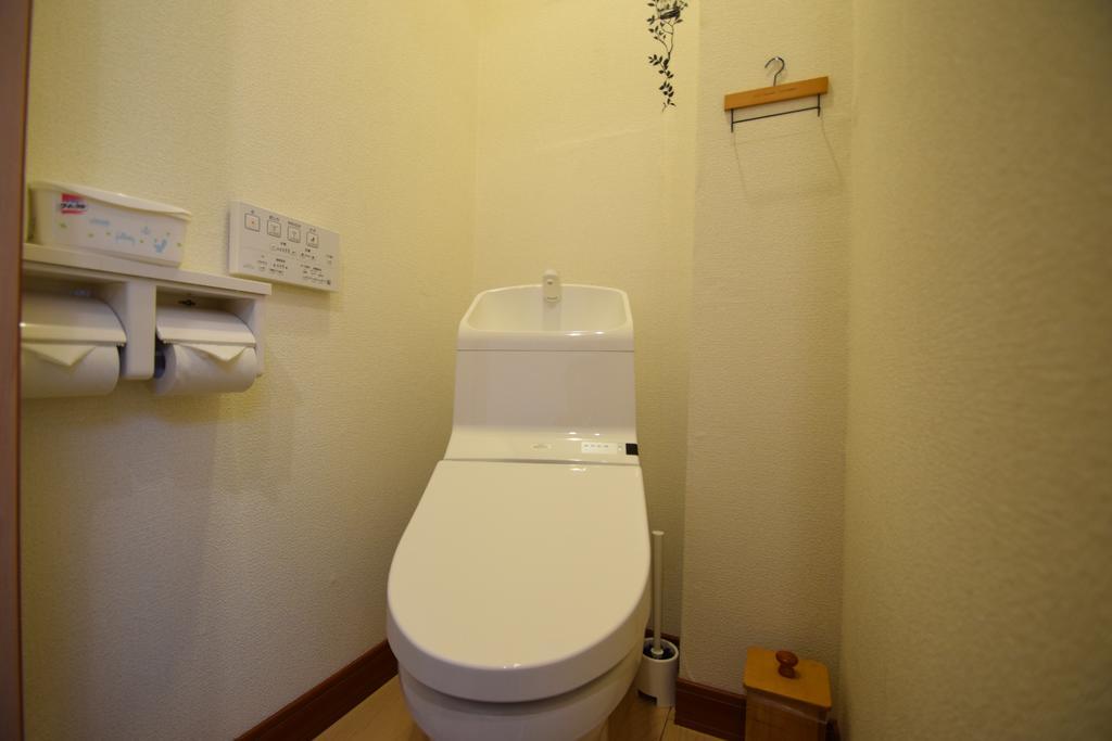 Santana Guest House Осака Екстериор снимка