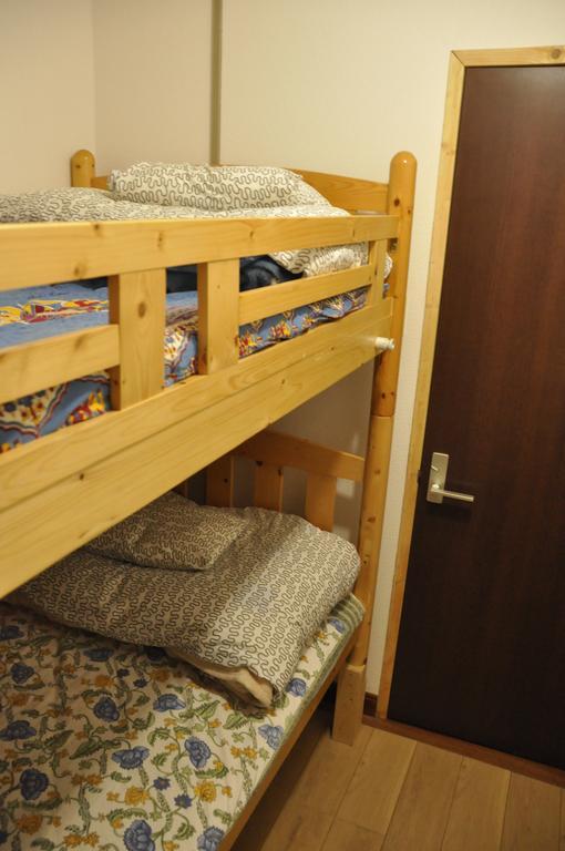 Santana Guest House Осака Екстериор снимка